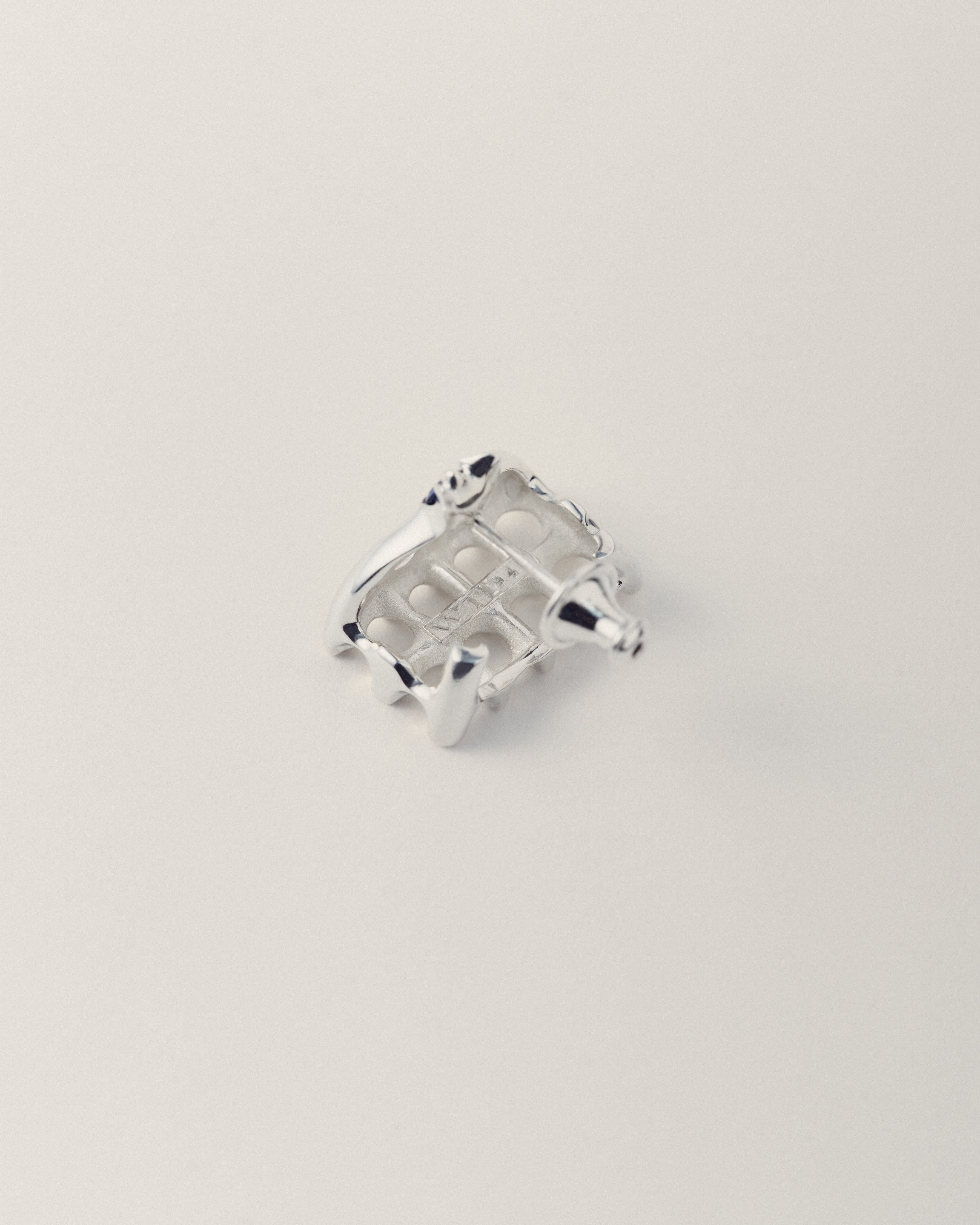 Ash Cage Earring Sapphire
