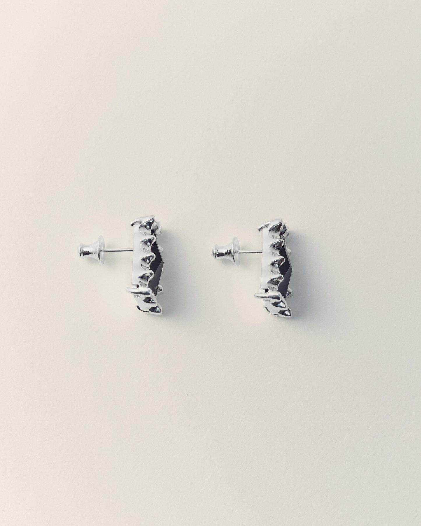 Ash Earring Onyx