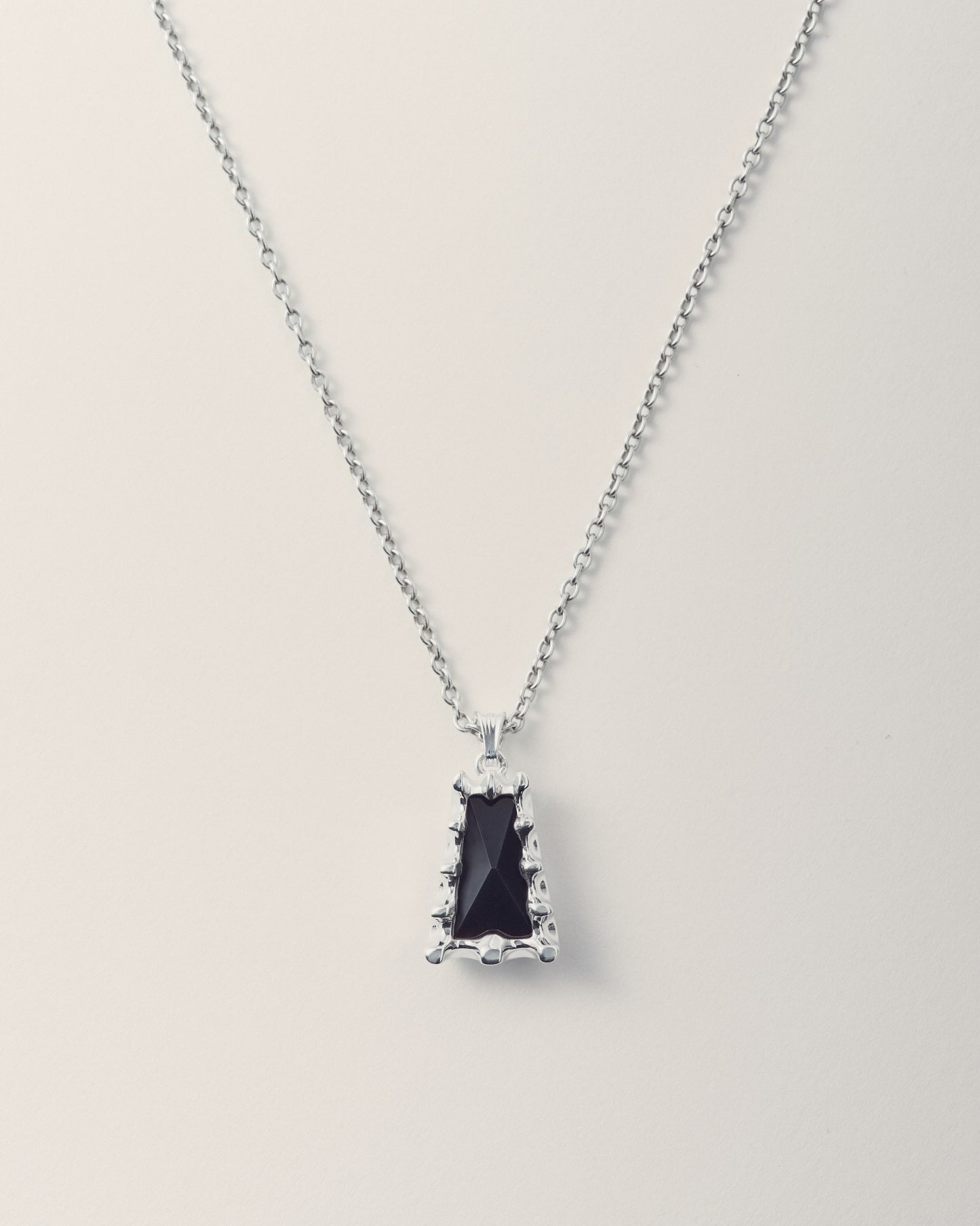 Ash Pendant Onyx